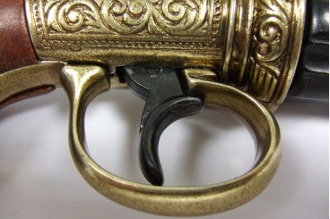 18th Century 6 Barrel Pepper-Box Flintlock Revolver, England 1840 Wooden Handle Metal Barrel 22.5cm Model: 3/5071